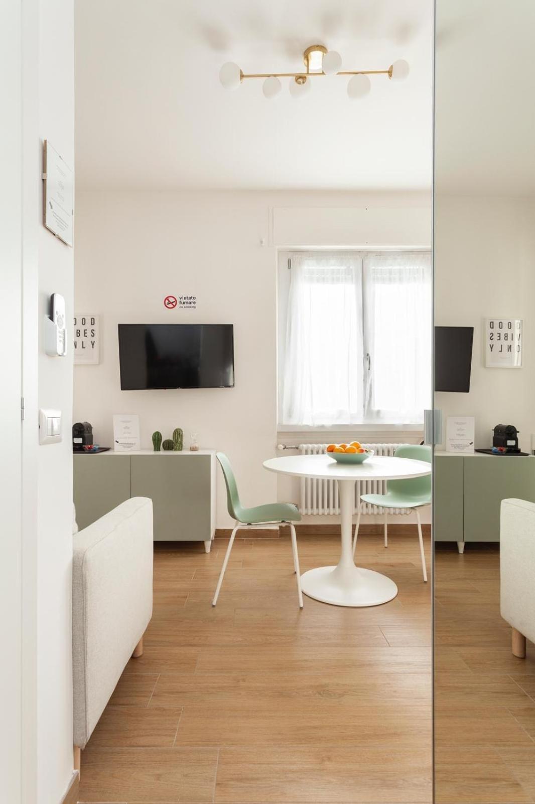 Ferienwohnung Zanella 50 Mailand Exterior foto